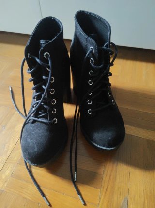 Botines negros tacón H&M