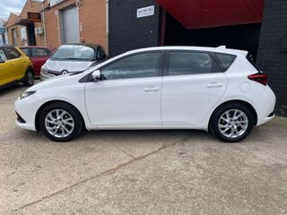 BIEN CUIDADO!!! TOYOTA AURIS DIESEL 90CV