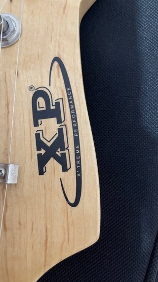 Guitarra Eléctrica XP con Funda