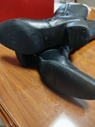 Botas altas de cuero negras