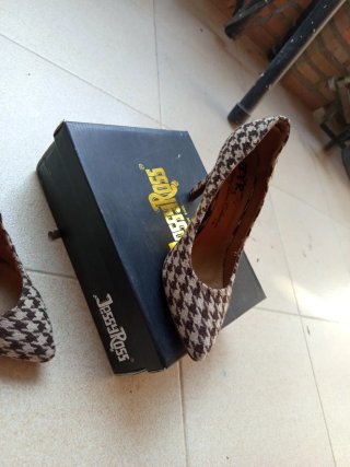 Zapatos de tacón estampado pata de gallo