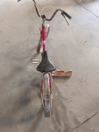 Bicicleta antigua roja