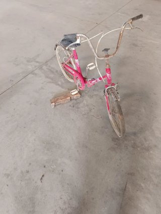 Bicicleta antigua roja