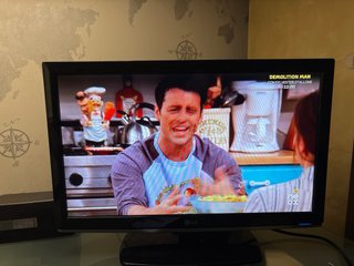 Televisor LG Negro  Modelo 22 LK330