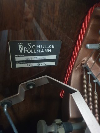 Pianoforte Shulze Pollmann abete rosso
