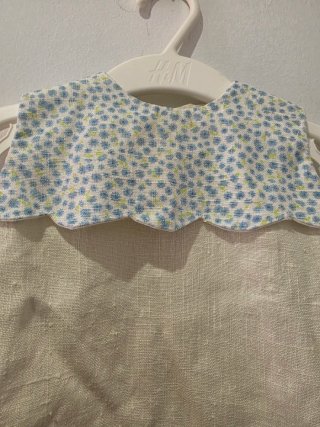 Vestido de bebé con estampado floral