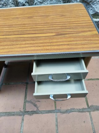 Escritorio vintage madera y metal