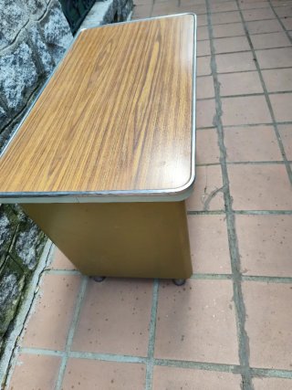 Escritorio vintage madera y metal