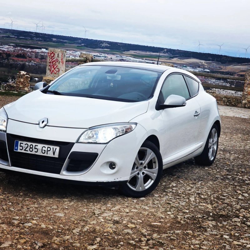 Renault Megane 2009 - foto 1