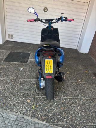 Beta Ark 49cc Scooter Azul
