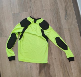 Equipación portero KIPSTA y Uhlsport 8-10 años