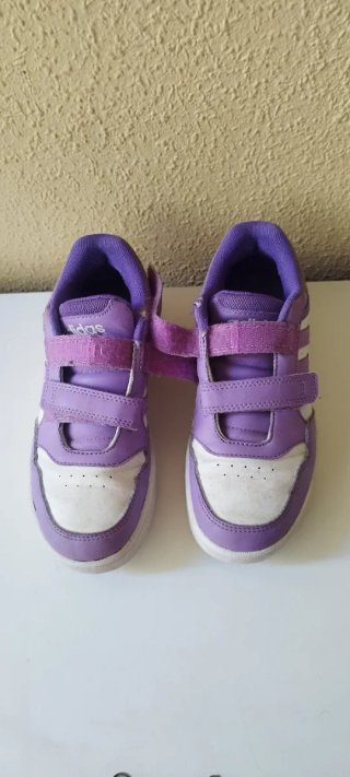 Zapatillas Adidas niña moradas y blancas