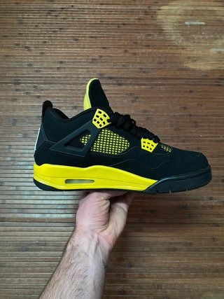 Air Jordan 4 Retro 'Thunder' 2012
