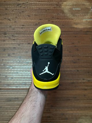 Air Jordan 4 Retro 'Thunder' 2012