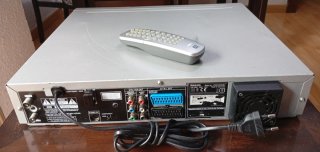 Reproductor/Grabador VHS y DVD Philips