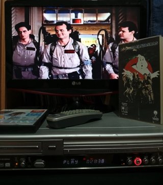 Reproductor/Grabador VHS y DVD Philips