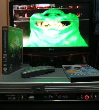 Reproductor/Grabador VHS y DVD Philips