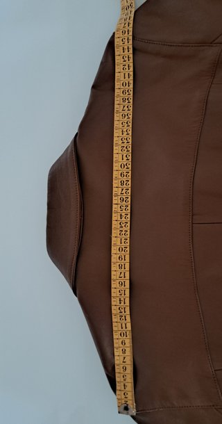 Chaqueta tres cuartos piel marrón