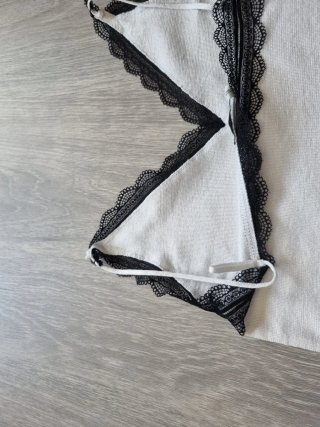 Camiseta tirantes con encaje negro