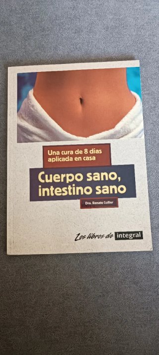 Lote de 4 libros sobre salud y bienestar.