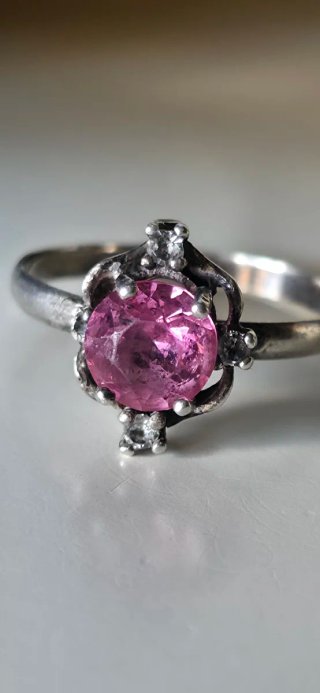 Anillo antiguo turmalina rosa