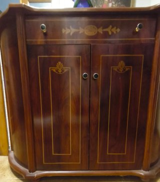 Mueble recibidor con espejo