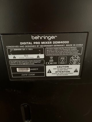 Mixer DJ Behringer DDM4000 Digitale 4 Canali