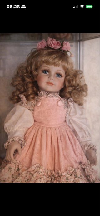 Linda Boneca de Porcelana Vintage
