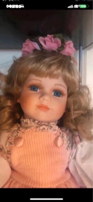 Linda Boneca de Porcelana Vintage
