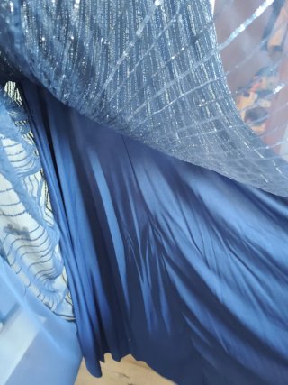 Vestido fiesta pedrería y lentejuelas azul noche