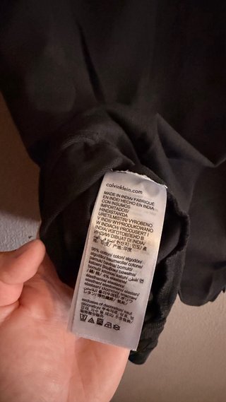 Polo Calvin Klein Negro con Ribete Blanco