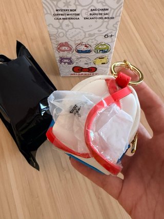 Llavero Charm Mochila Hello Kitty Loungefly