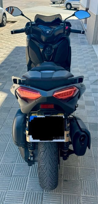 Yamaha XMAX 300 Tech MAX Negra/Gris