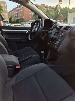 Volkswagen Touran 2011
