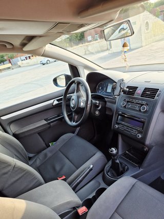 Volkswagen Touran 2011