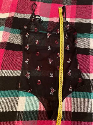 Body Tezenis in tulle nero con ricami rose e cuori