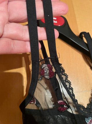 Body Tezenis in tulle nero con ricami rose e cuori
