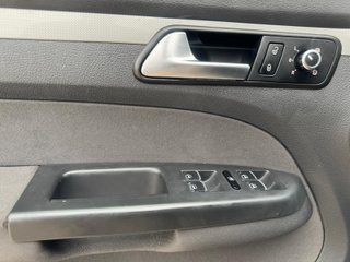 Volkswagen Touran 2012