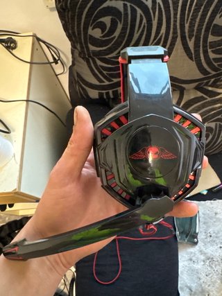 Auriculares Gaming Negros y Rojos