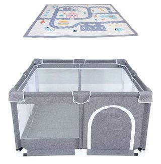 Parque infantil grande con alfombra