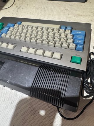 Ordenador MSX Mitsubishi ML-8000, no funciona