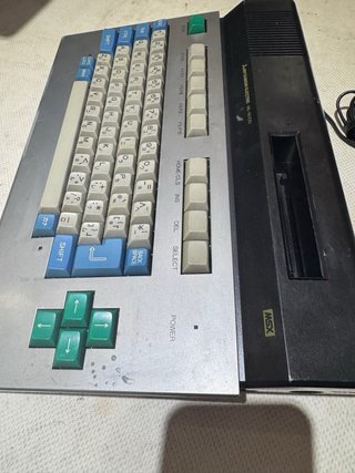 Ordenador MSX Mitsubishi ML-8000, no funciona