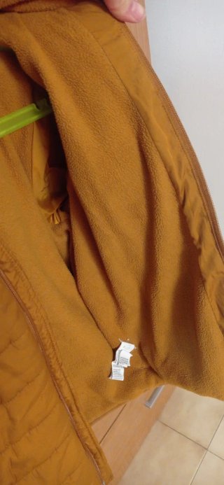 Chaqueta Kiabi color mostaza de talla 10 años