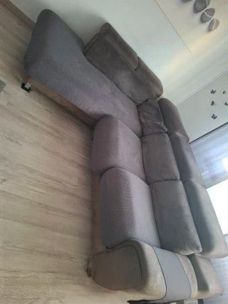 Sofá modular marrón y gris