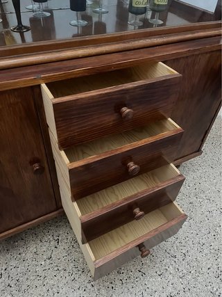 Vitrina de salón madera y cristal