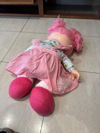 Muñeca Famosa Rosa Pelo Rosa