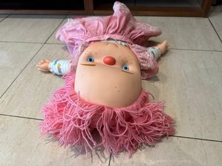 Muñeca Famosa Rosa Pelo Rosa