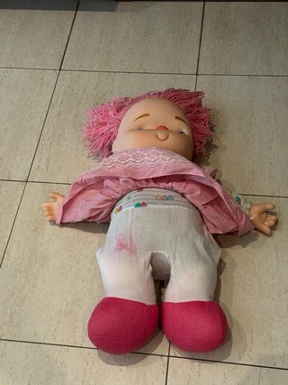 Muñeca Famosa Rosa Pelo Rosa