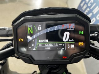 Kawasaki Z650 Negra/Verde Manual