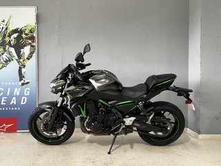 Kawasaki Z650 Negra/Verde Manual